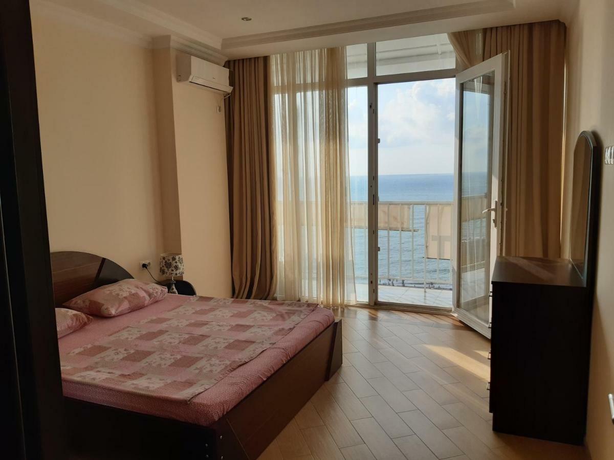 Beautiful House By The Sea Apartment Batumi Exterior photo